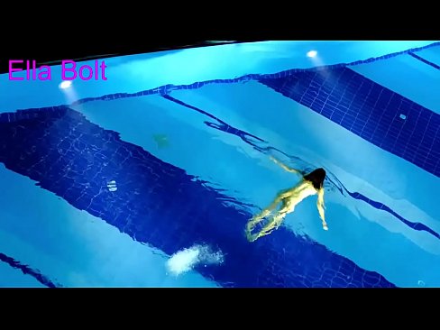 ❤️ म हेर्न रोक्न सक्दिन, जवान गोरा ELLA BOLT रिसोर्ट पूलमा नग्न पौडी खेल्दै समातियो ️❌ ne.high-pass.ru मा